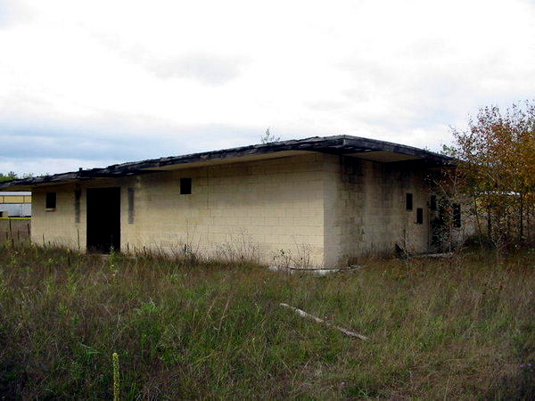 Ken-Mar Drive-In Theatre - Sept 2003 (newer photo)